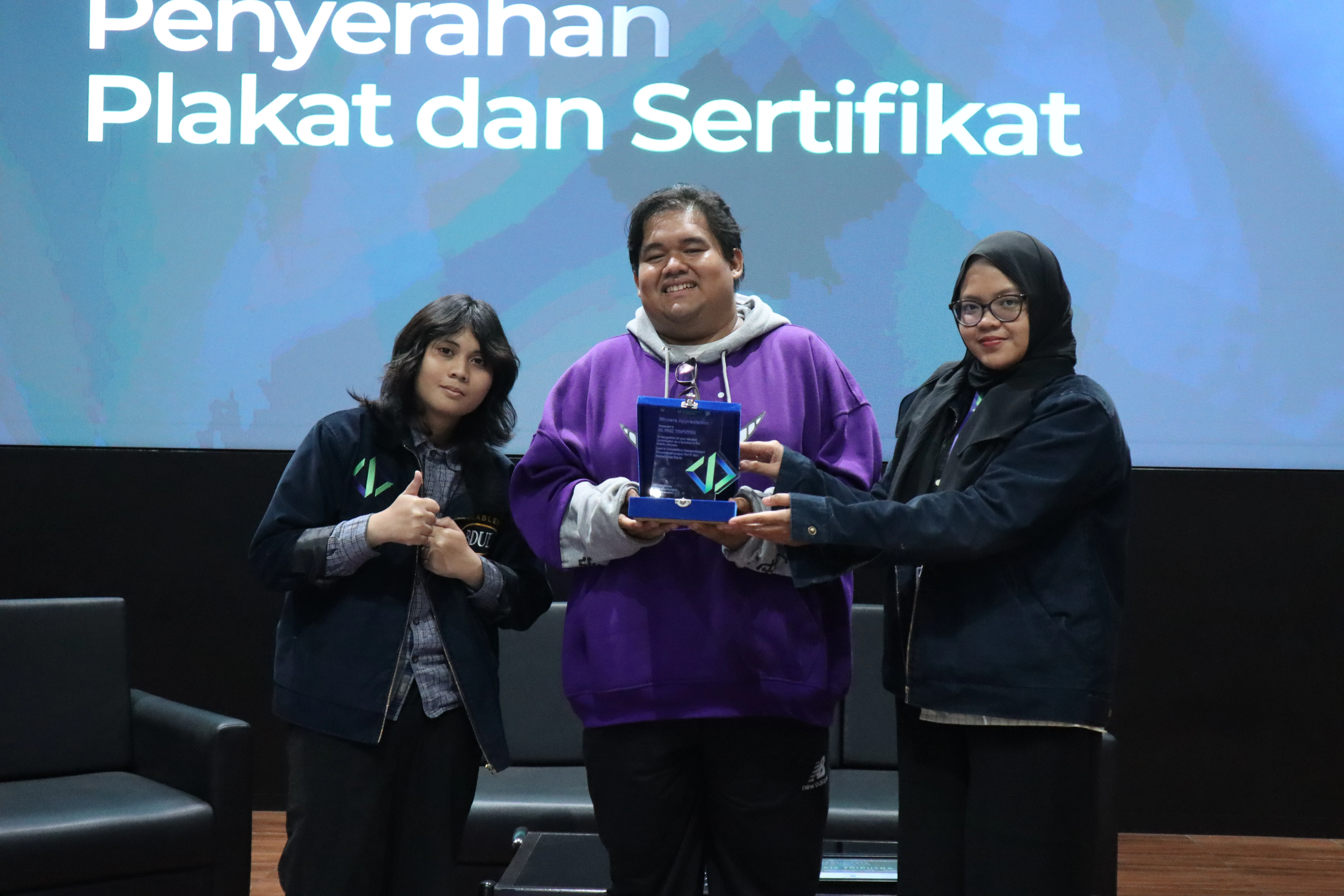 Kuliah Umum Manajemen Proyek Sistem Informasi photo 7